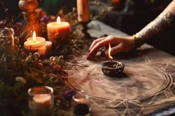tarot Ennis